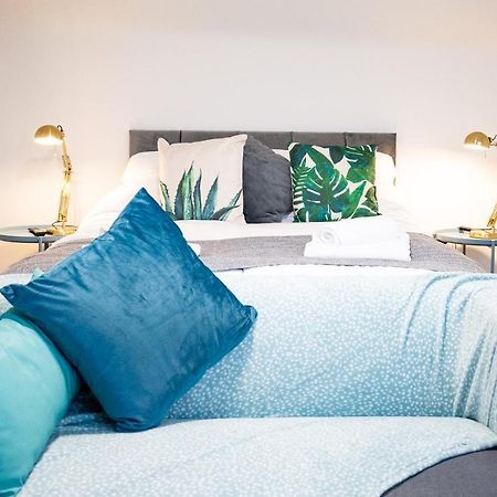 Elmo River Studios - 6 En-Suites In Wallasey - Easy Parking - Short And Long Stays Welcome 外观 照片
