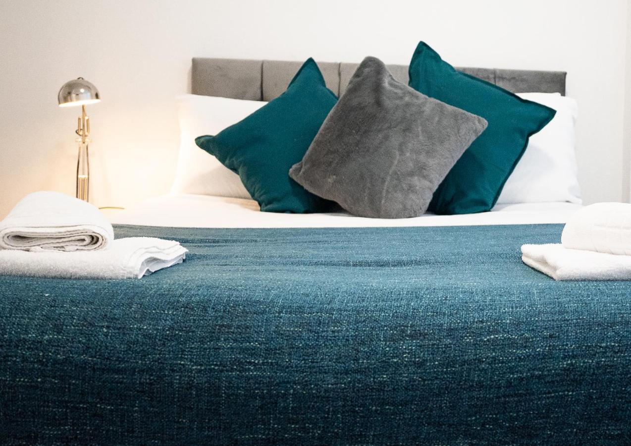 Elmo River Studios - 6 En-Suites In Wallasey - Easy Parking - Short And Long Stays Welcome 外观 照片