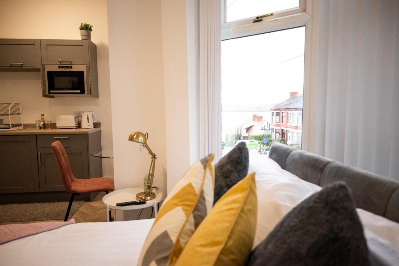 Elmo River Studios - 6 En-Suites In Wallasey - Easy Parking - Short And Long Stays Welcome 外观 照片