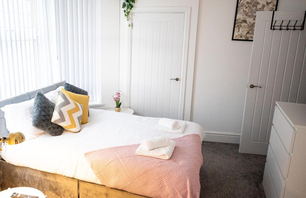 Elmo River Studios - 6 En-Suites In Wallasey - Easy Parking - Short And Long Stays Welcome 外观 照片