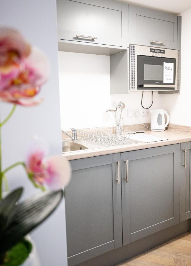 Elmo River Studios - 6 En-Suites In Wallasey - Easy Parking - Short And Long Stays Welcome 外观 照片